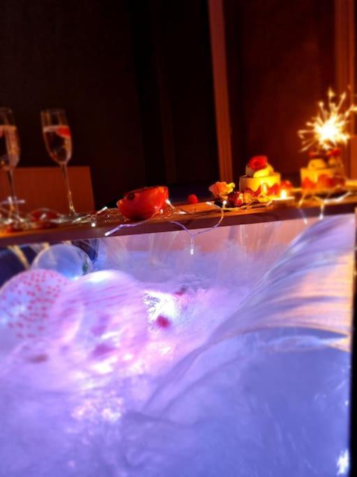 Royal Room Jacuzzi Haut De Gamme Centre Ville Mulhouse Exterior photo