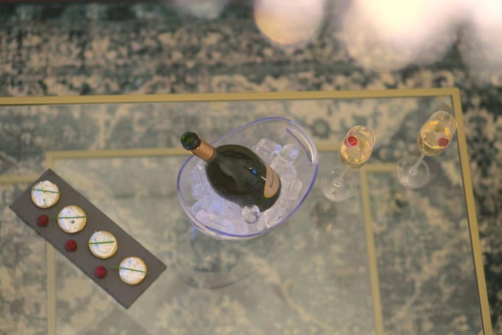 Royal Room Jacuzzi Haut De Gamme Centre Ville Mulhouse Exterior photo