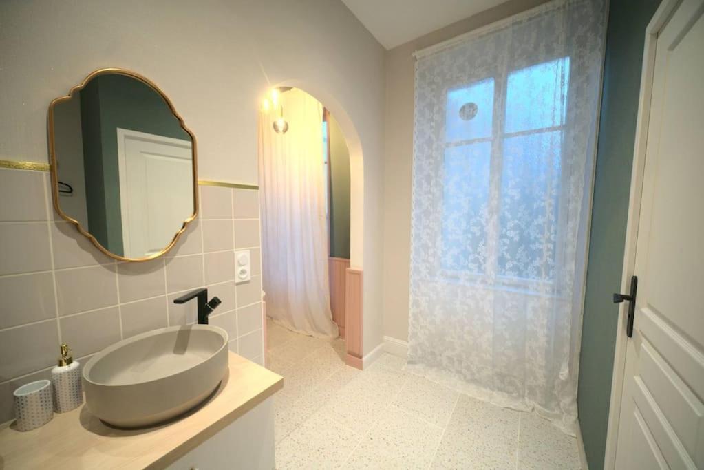Royal Room Jacuzzi Haut De Gamme Centre Ville Mulhouse Exterior photo